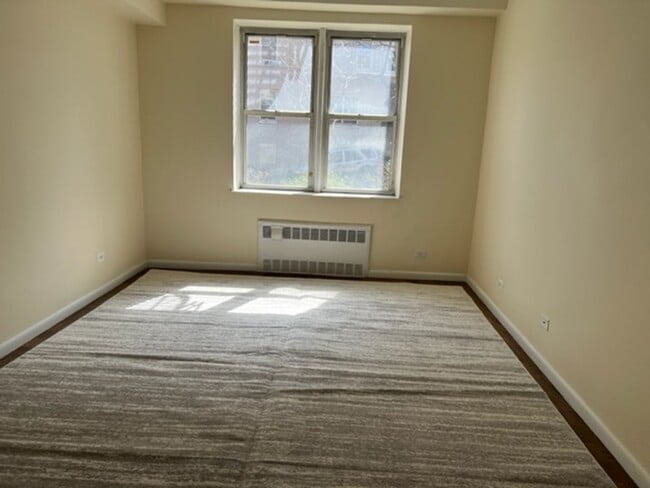 Photo - 4295 Webster Ave Unit L7