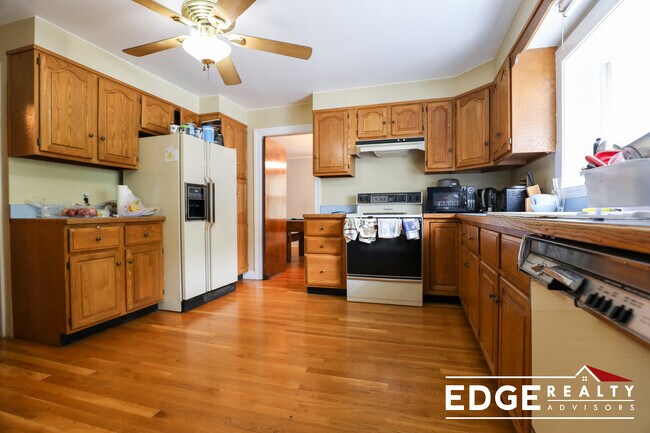 Photo - 7 Allen Rd Unit 4