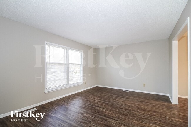 Photo - 1923 Greenstone Pl