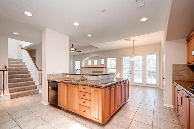 Photo - 34 N Longsford Cir