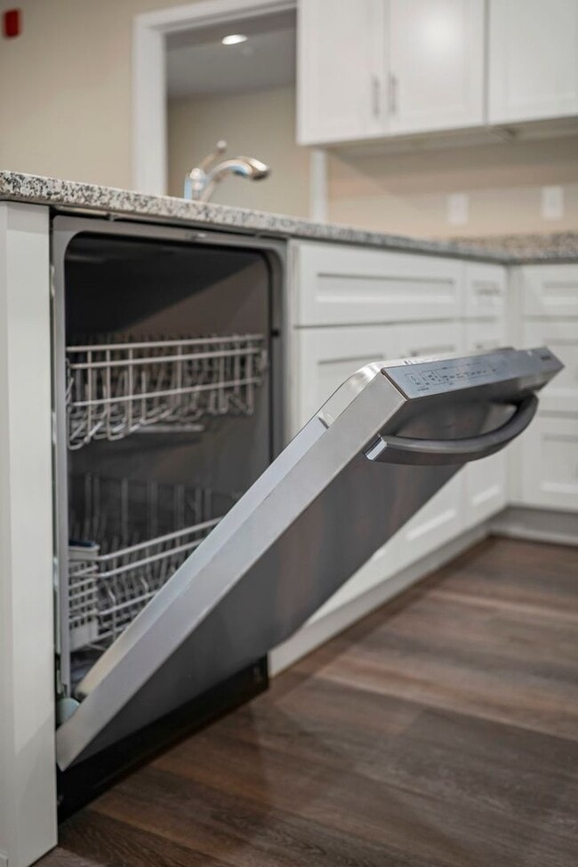 Photo - Holmes Corner Apartments