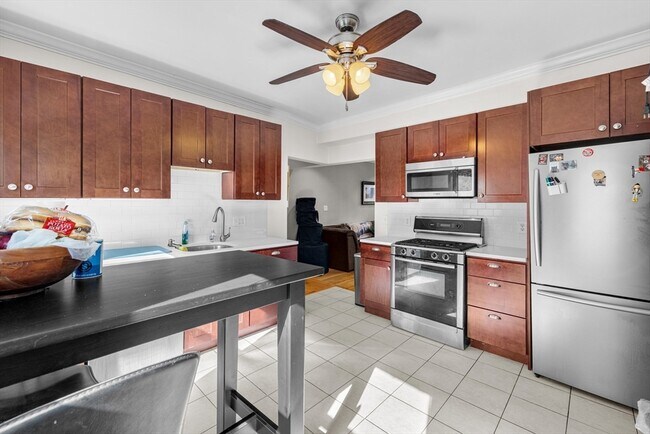 Photo - 28 Edison Green Unit B