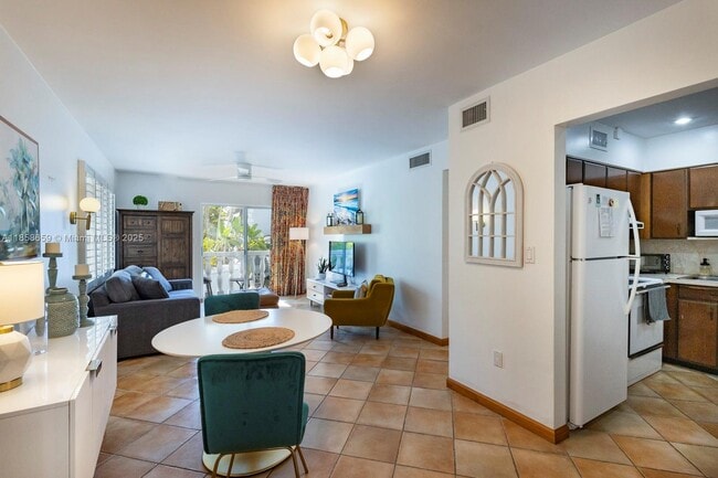 Building Photo - 1150 Madruga Ave Unit C104 Rental