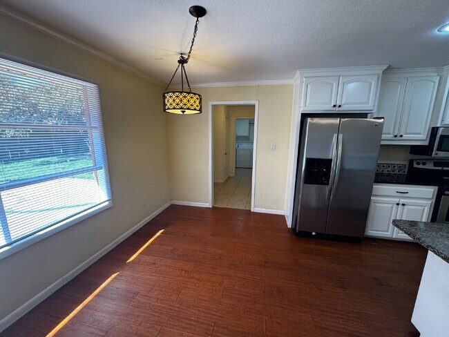 Photo - Stunning home located near Frank Higginbot...