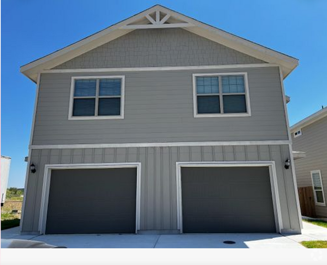 Building Photo - 10330 Lynwood Vlg Rental