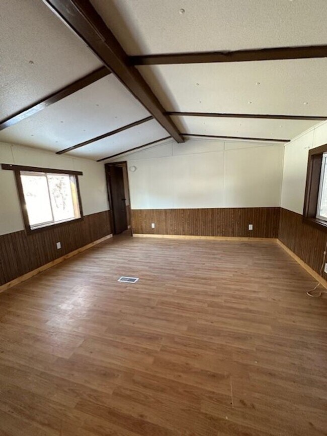 Photo - 3 Bedrooms, 1 Bathroom Trailer Home in Mot...