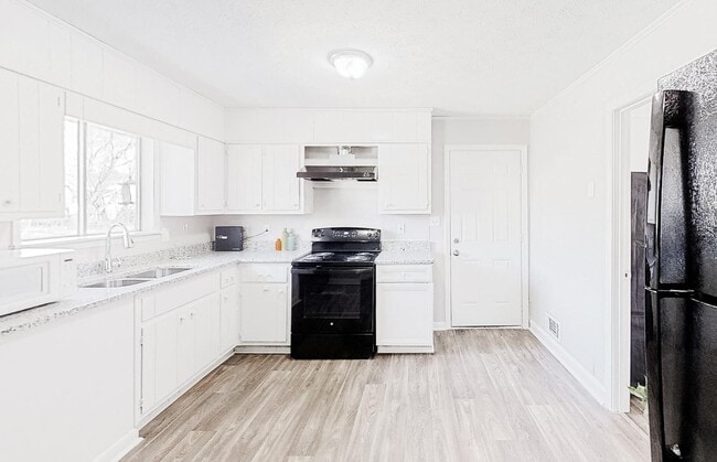 Photo - 2520 Rex Rd