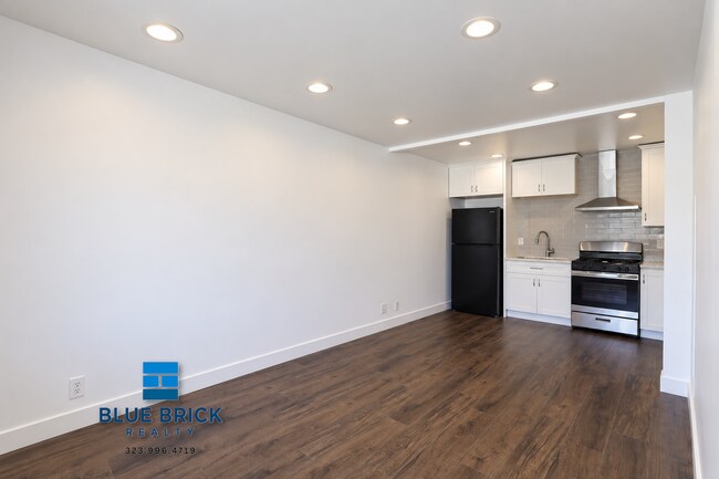 14235 Vanowen St Unidad 19
