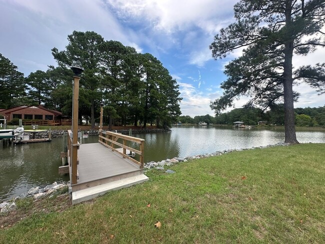 Photo - Call Amanda Tate at 757-289-6810 for more information