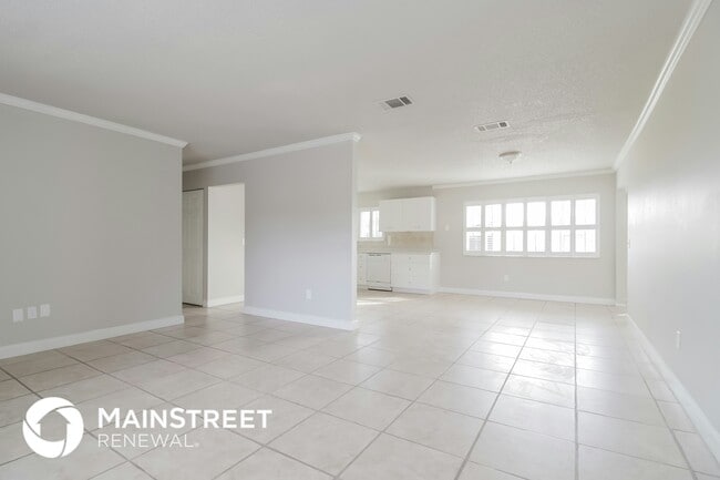 Photo - 1294 Dewar Ct NE