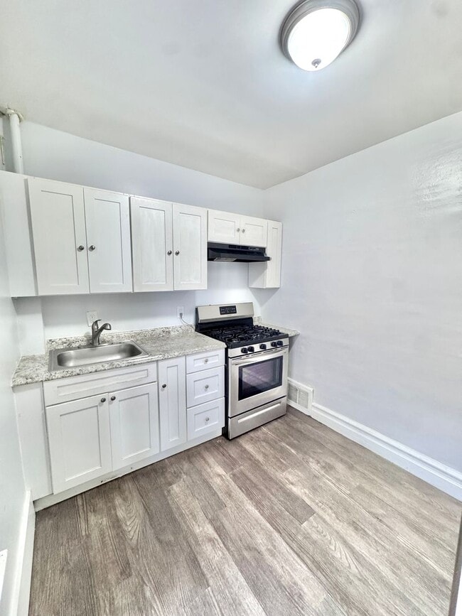 Photo - 1410 W Turner St Unit 2nd Floor
