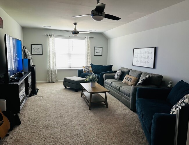 Photo - 37 Evan Wade Ct