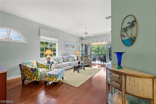 8641 Piazza Del Lago Cir Unit 201