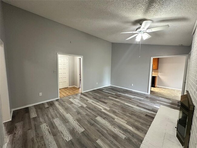 3628 Peregrine Dr