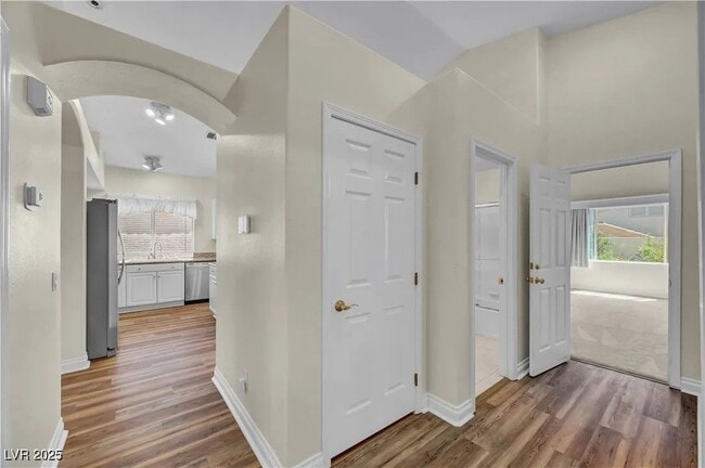 Photo - 3520 Round Valley Way