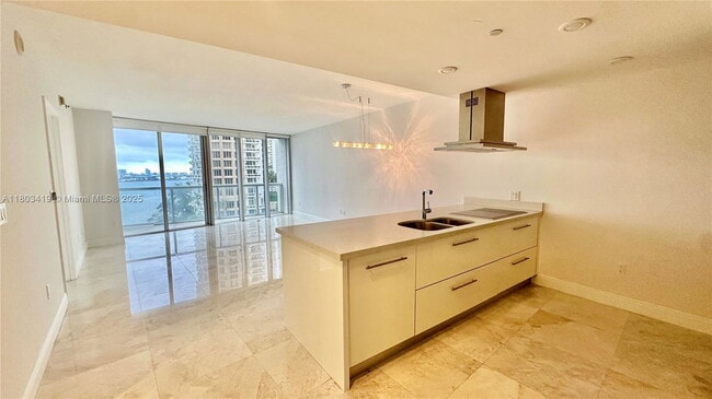 Photo - 465 Brickell Ave Condo