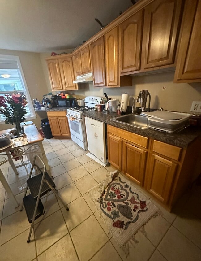 Photo - 5 Lowden Ave Apartments Unit T