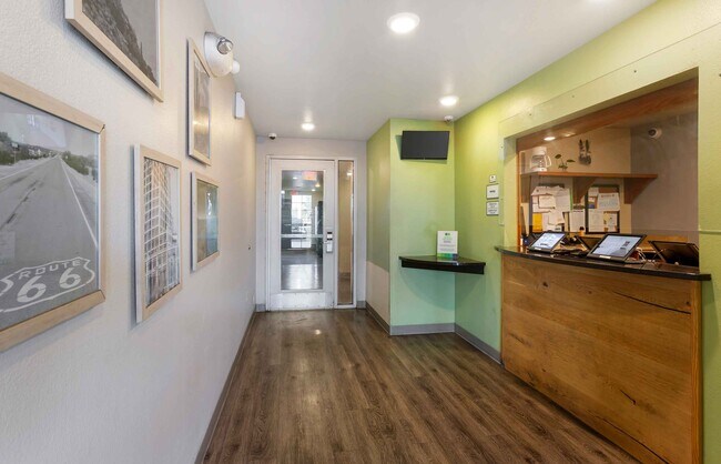 Furnished Studio-Phoenix - West