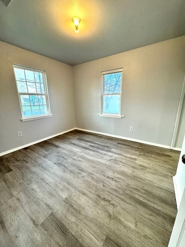 Photo - 4 Bedroom 1 Bath home