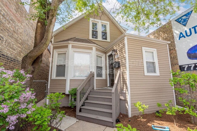 Building Photo - 5619 W Irving Park Rd