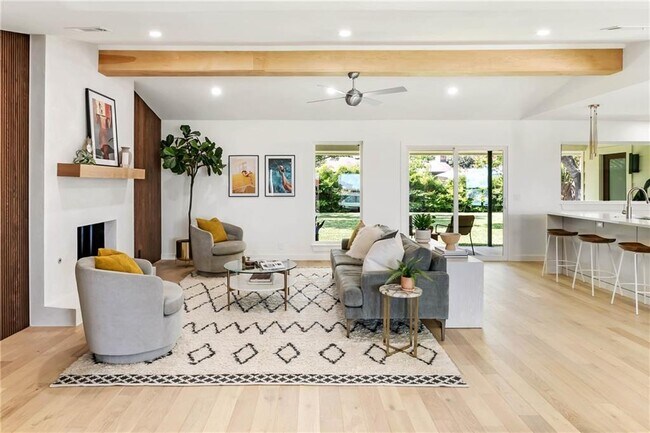 Photo - 7104 Reaburn St