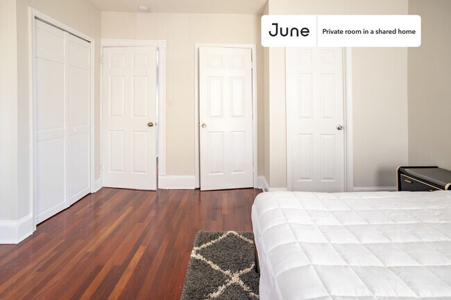 Room in Shared 3 bed/2.5 bath home in Trinidad