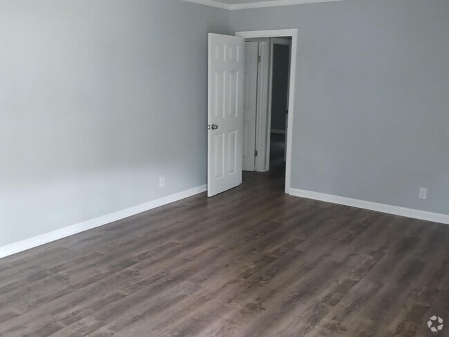 Building Photo - 519 North Ave Rental
