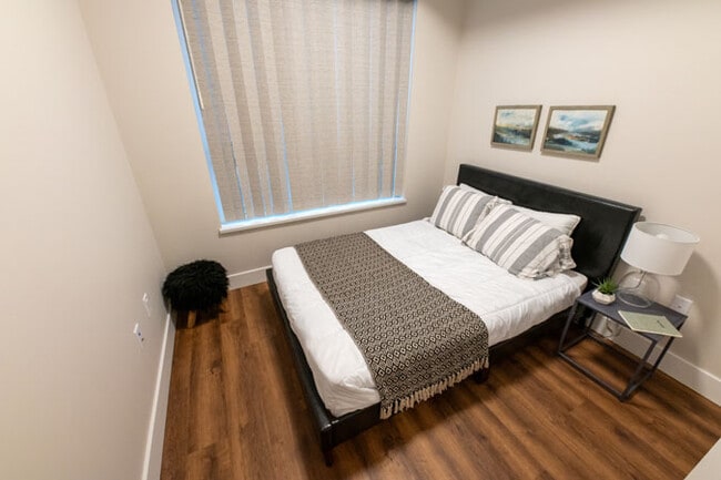 Photo - Foothills Crossing Apartments