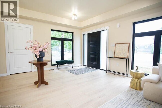 Photo - 68 Hamilton Plank Rd