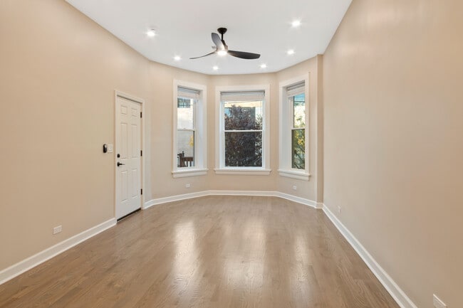 Photo - 2653 W Hirsch St Unit 1