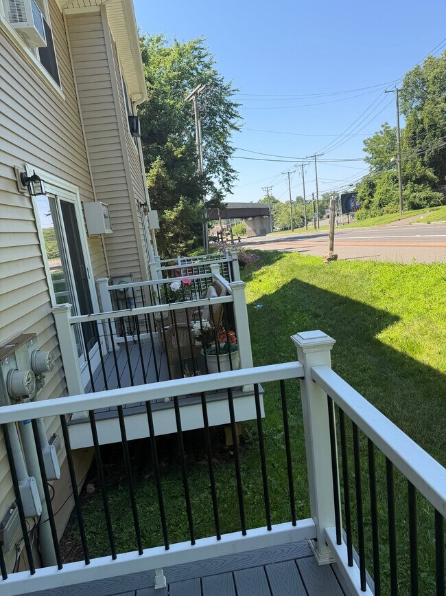 Photo - 1235 East St
