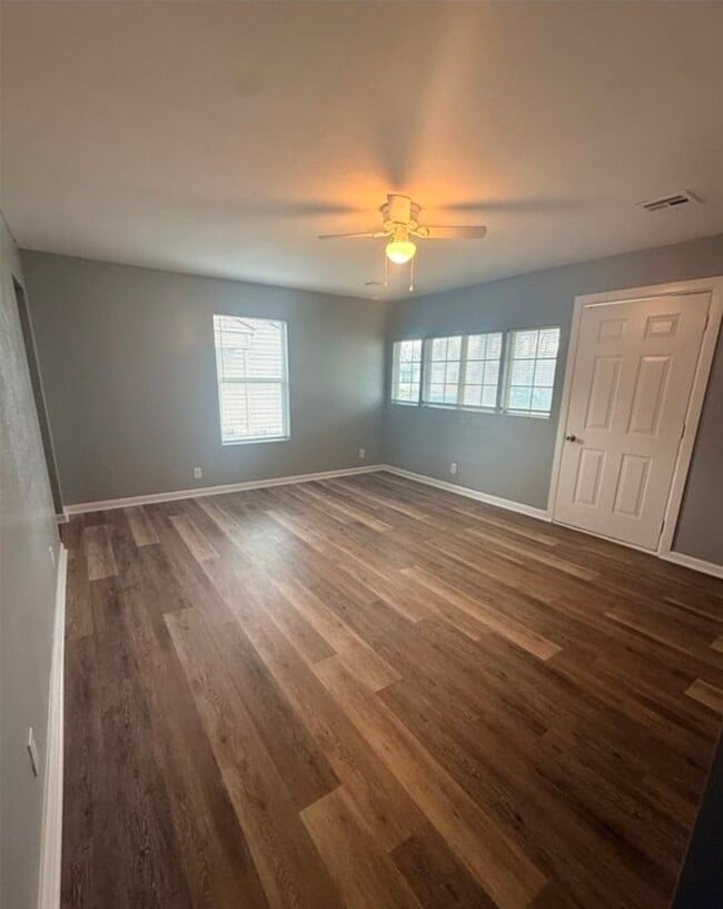 Photo - 5318 W 12th St