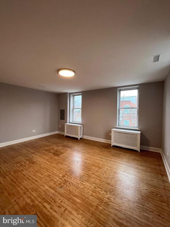 Building Photo - 1208 Mifflin St Unit 2