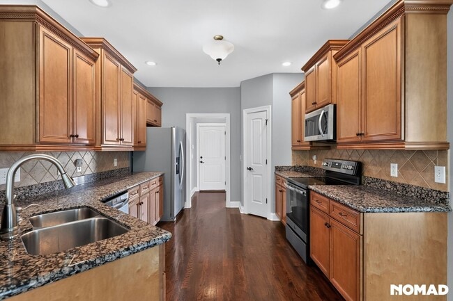 Photo - 2710 United Dr