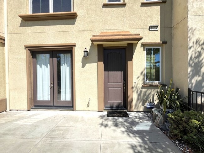 Photo - 2 bed, 2.5 bath located in Corona, CA!