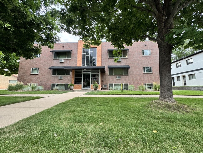 Photo - 2054 S Milwaukee St