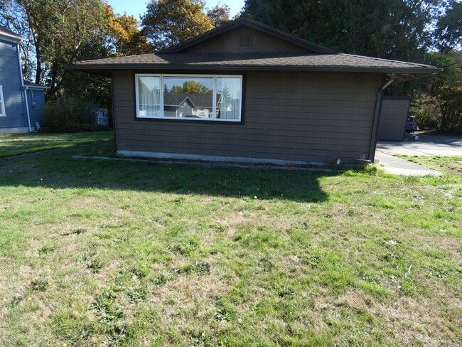 Photo - Tastefully Maintained Charmer