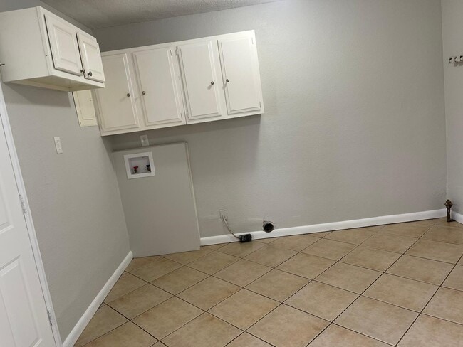 Photo - 1008 Sharon Dr