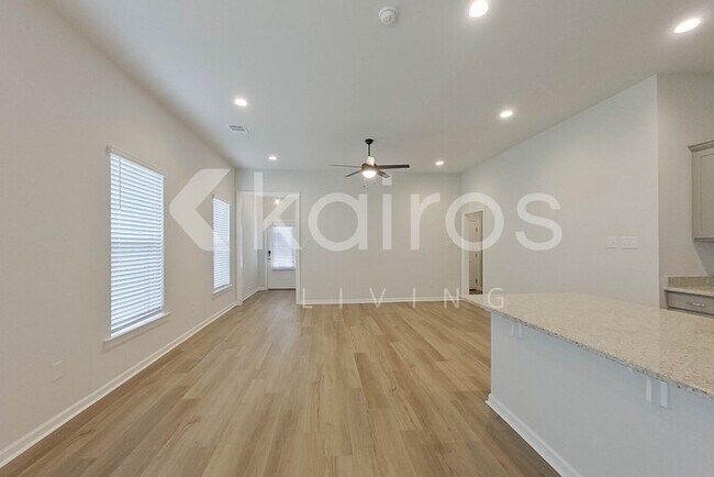 Photo - 13963 Barrington Ave