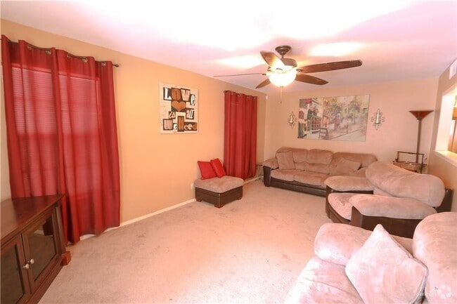 Building Photo - 1600 S Bridge Ave Unit 204 Rental