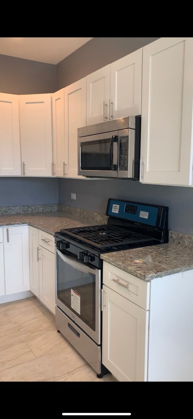 Photo - 7026 S Justine St Unidad 1