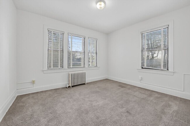 Photo - 5400 7th St NW