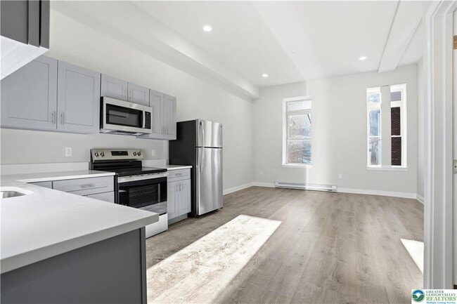 Photo - 109 S Centre St Unidad 2