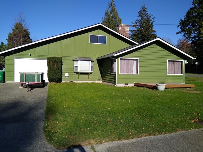 3905 Almira Dr