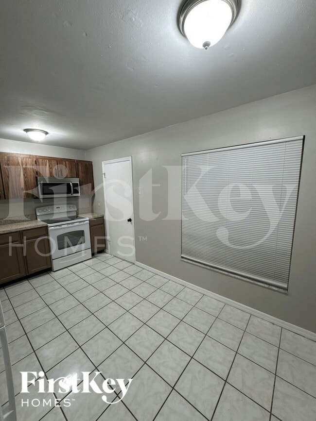 Photo - 105 Alcala Dr