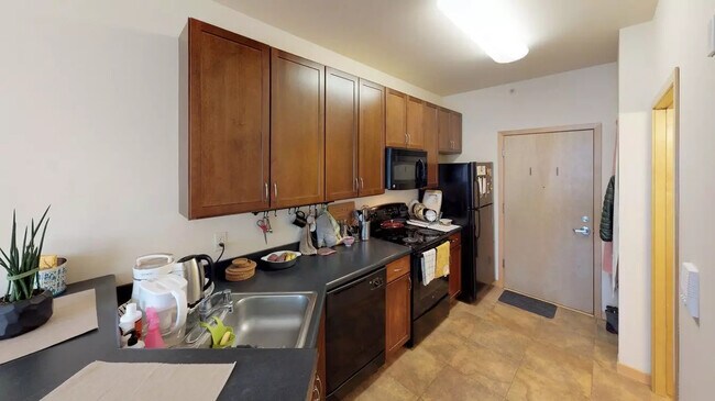 Photo - 301 S Livingston St