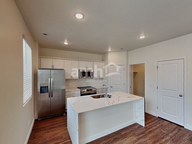 Photo - 8953 Wilroy Rd