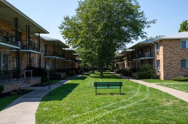 Eastway Manor Apartments
