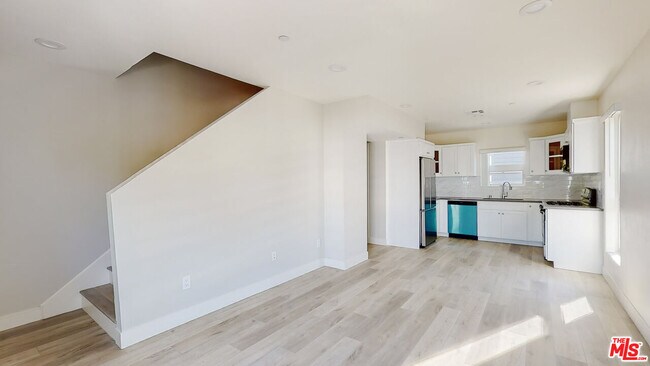 Photo - 236 Rosemont Ave Unit 1/2