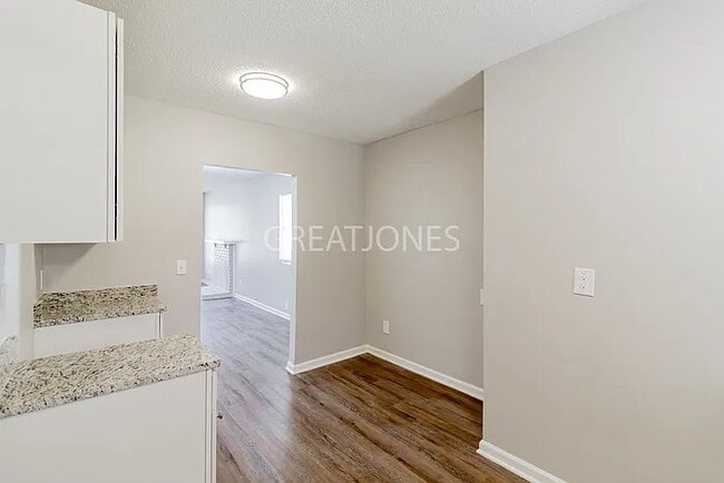 Photo - 8225 Rugby Ave